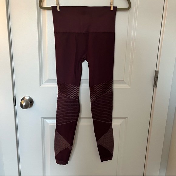Maroon Ribbed SPANX Leggings - Size Small - Picture 5 of 7